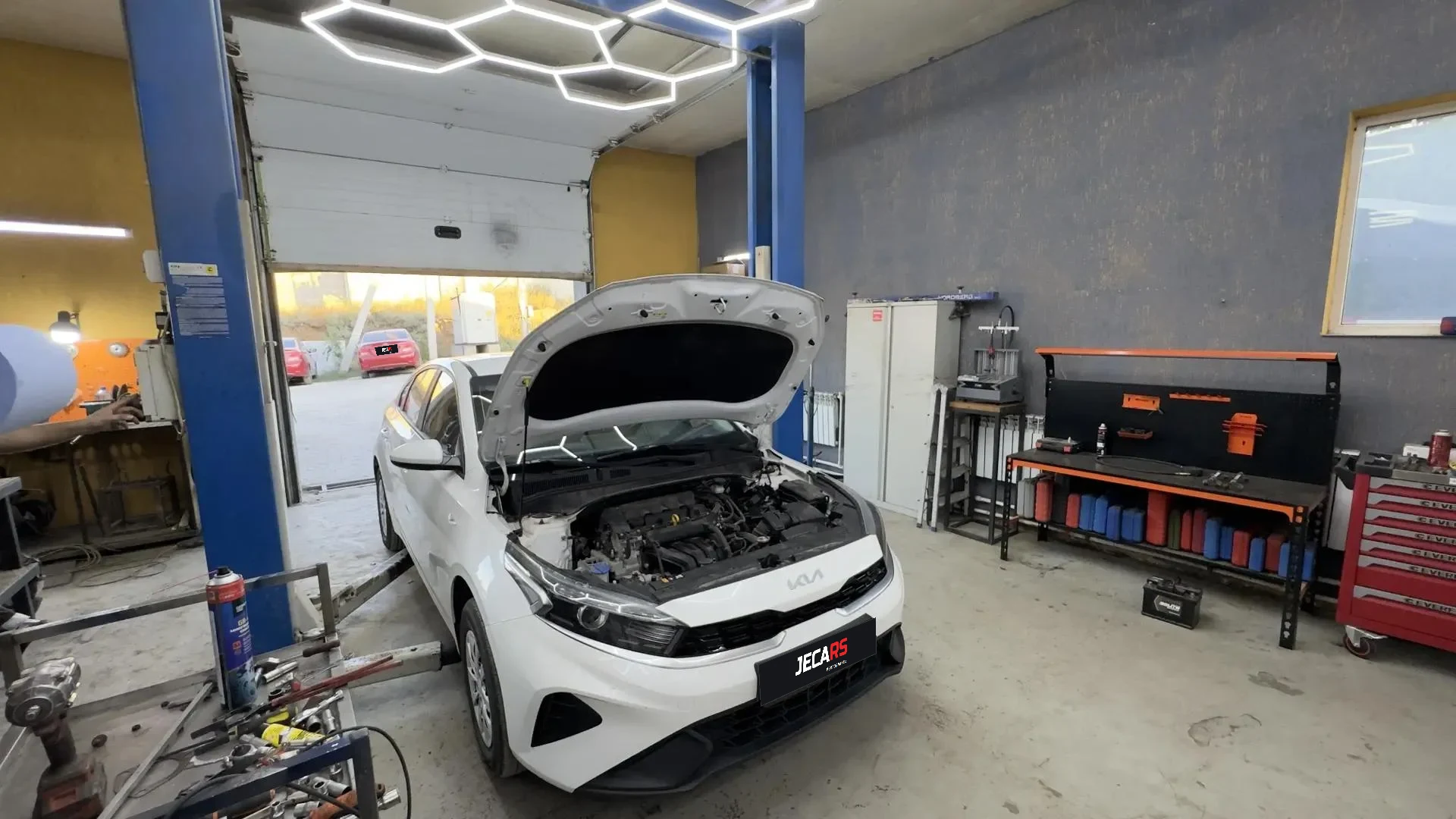 Kia Rio в мастерской JECARS — фото 1 из 5