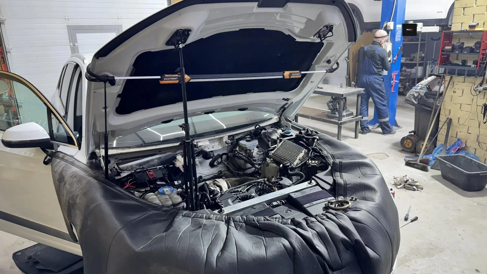 Audi Q7 в мастерской JECARS — фото 3 из 7