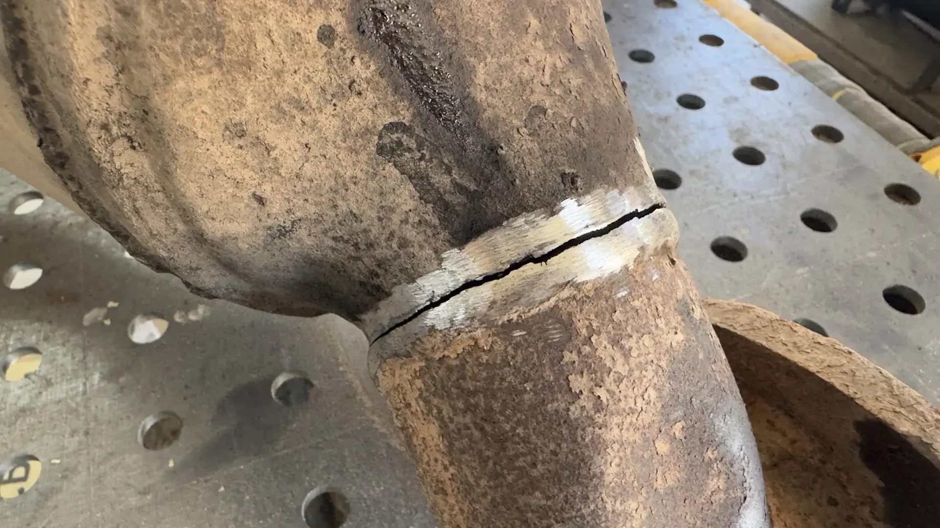 Ford Transit в мастерской JECARS — фото 3 из 5