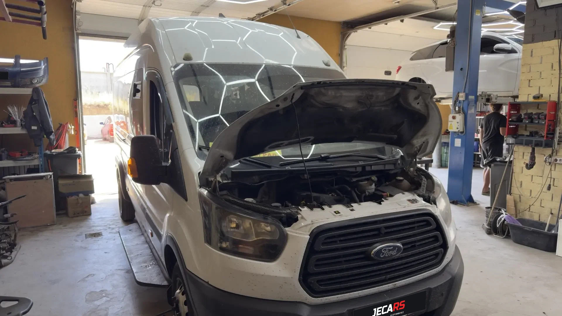 Ford Transit в мастерской JECARS — фото 1 из 5