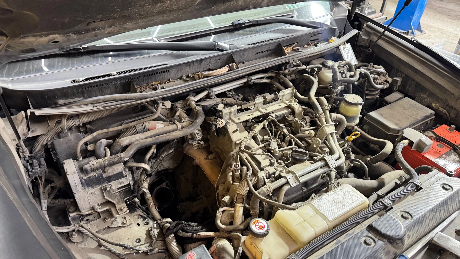 Toyota Land Cruiser Prado в мастерской JECARS — фото 3 из 5